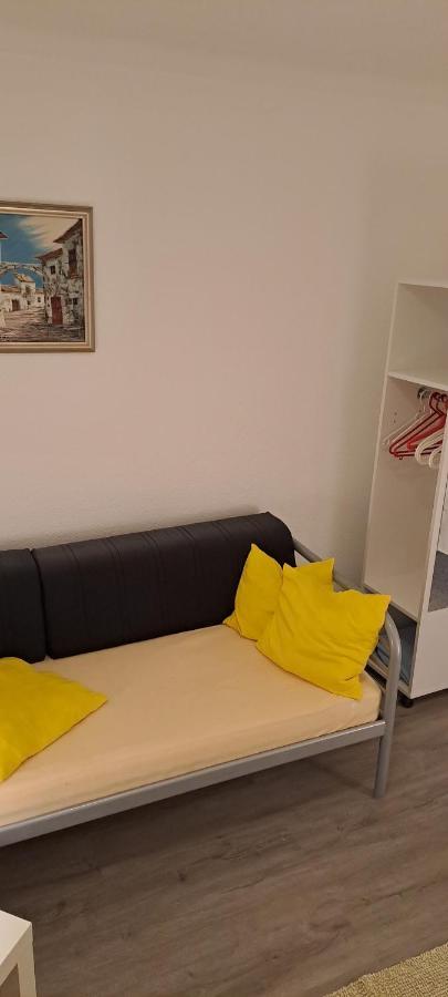 "Baerenhaus" Ferienwohnung Путтлинген Экстерьер фото